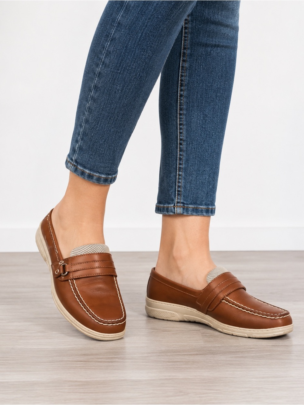 Sebago Amber Gold Leather Slip On Loafers Women’s 9M Moc Toe